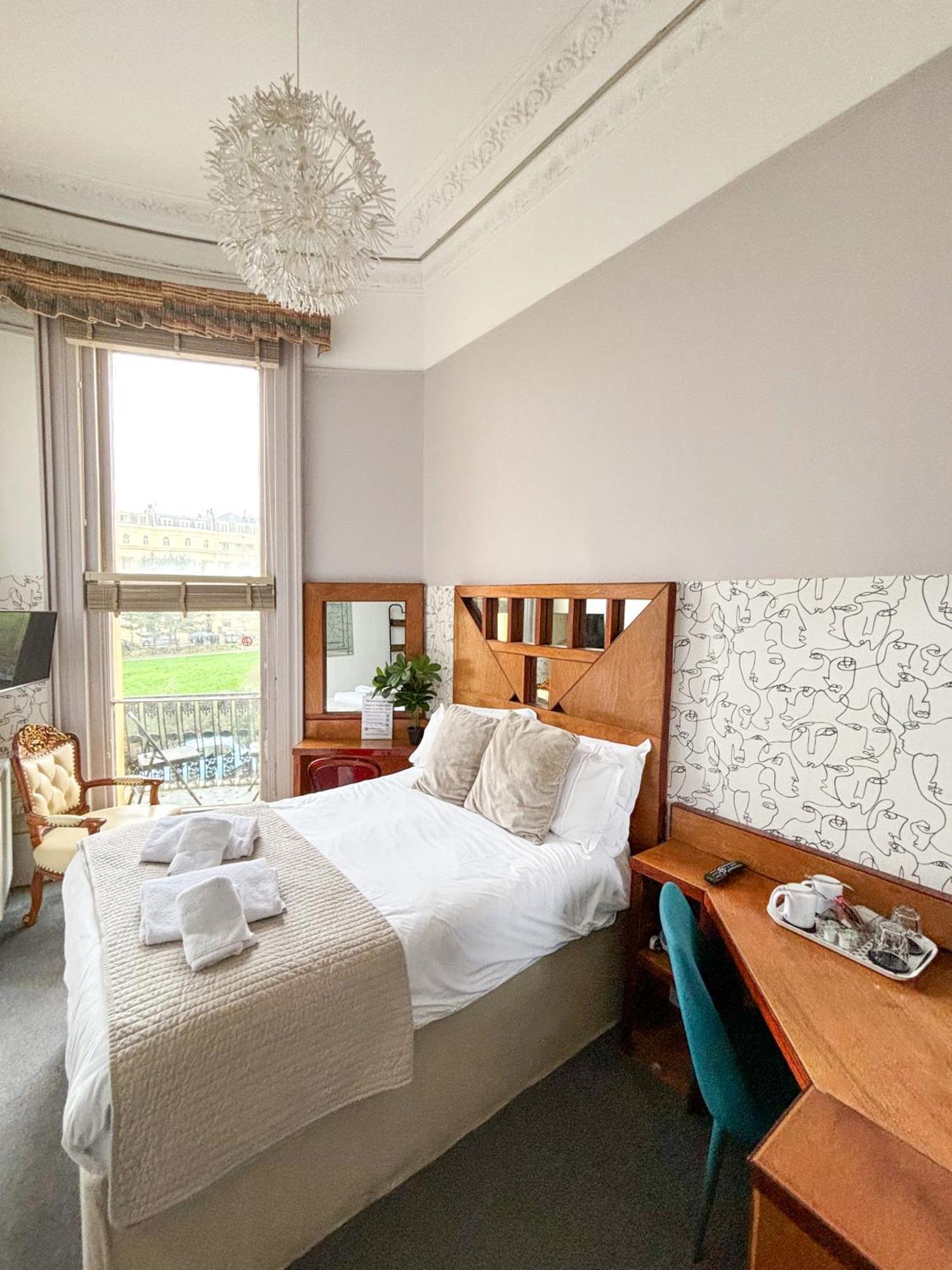 X Hotel Brunswick Square Brighton Екстериор снимка