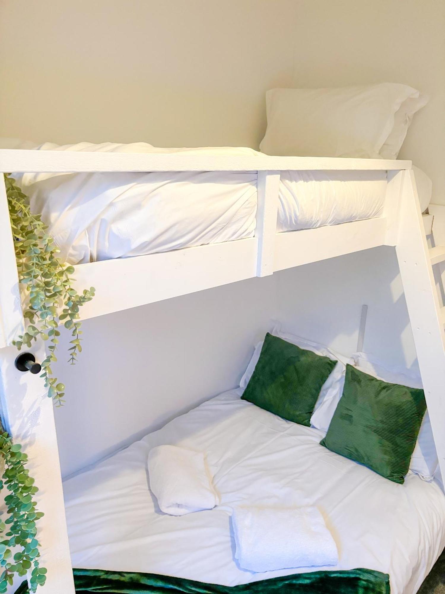 X Hotel Brunswick Square Brighton Екстериор снимка