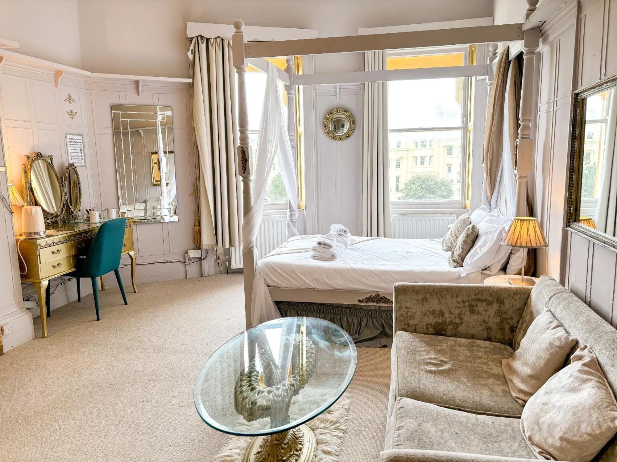 X Hotel Brunswick Square Brighton Екстериор снимка
