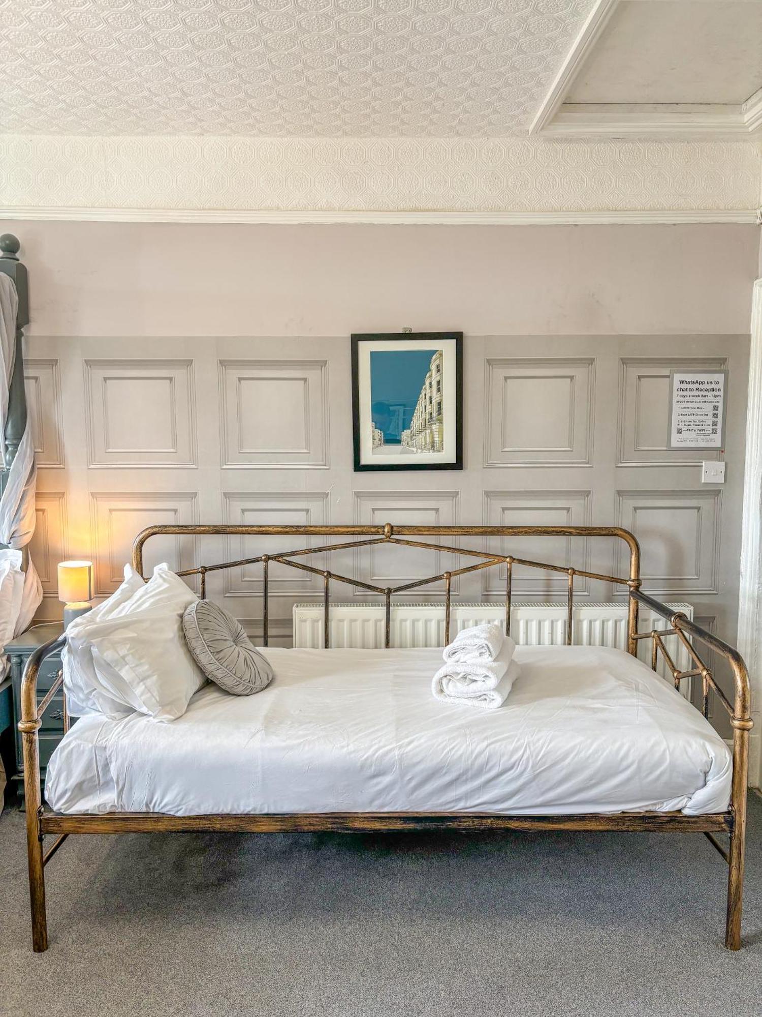 X Hotel Brunswick Square Brighton Екстериор снимка